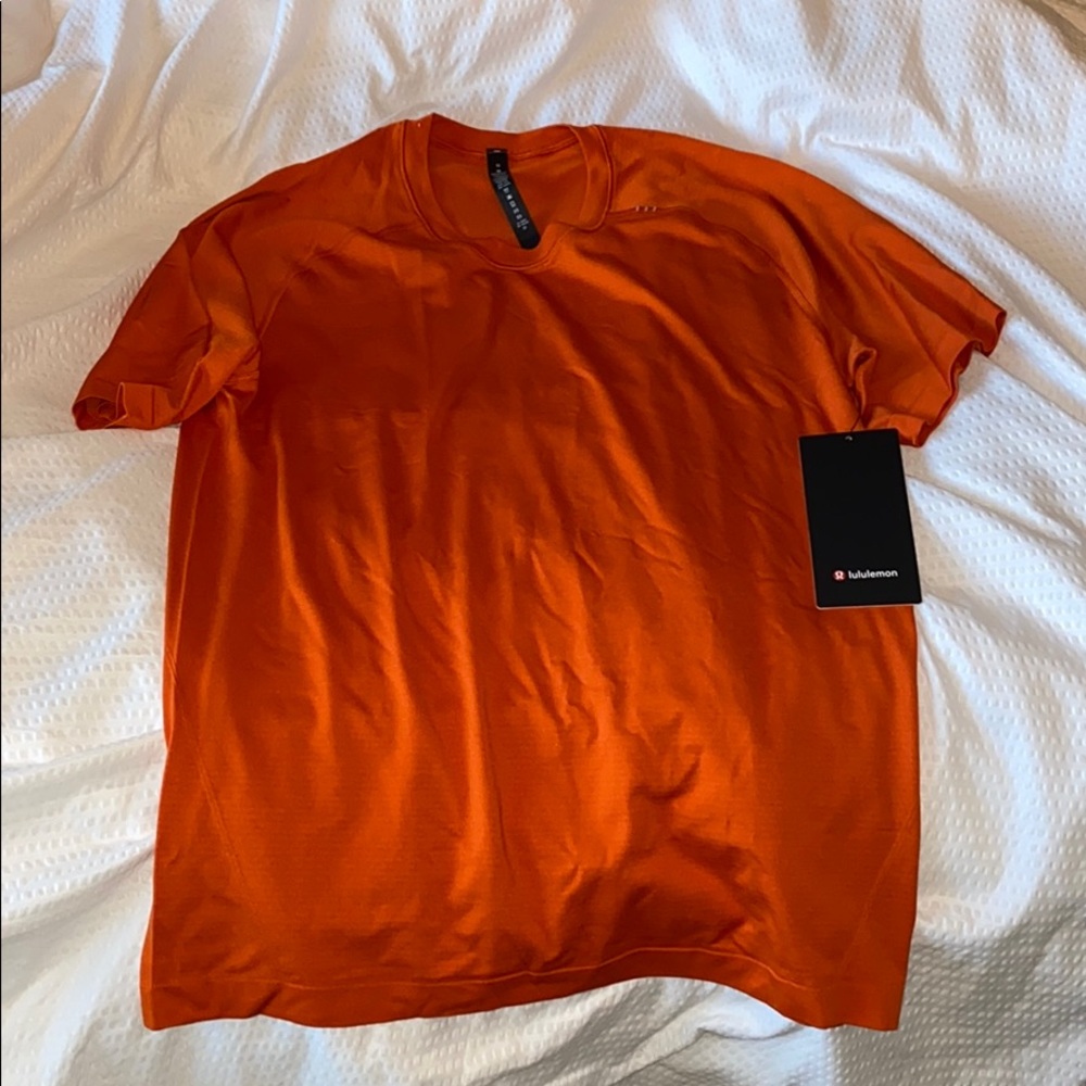Men’s lululemon shirt